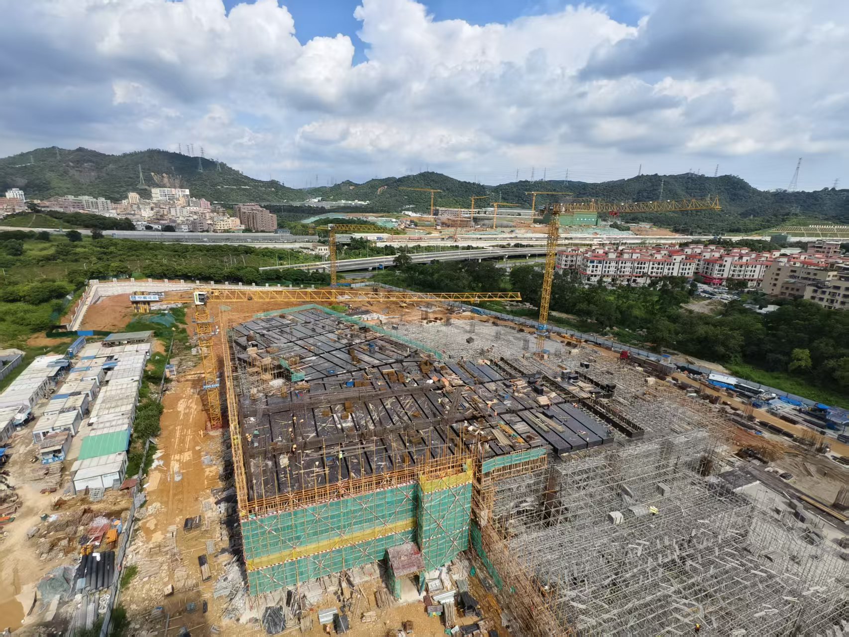 20260715 科学城首栋正负零.jpg