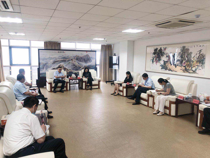 与市南区政府会谈.jpg